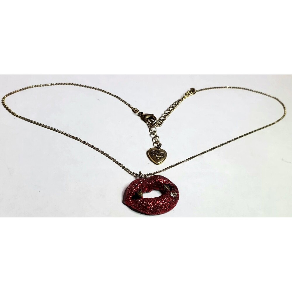 Betsey Johnson Red Glitter Vampire Lips Pendant Necklace Bite Me Engraved VTG
